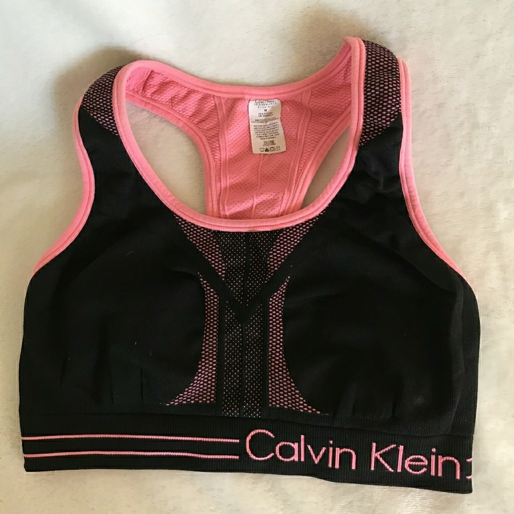 Sports bra
